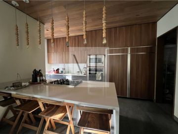 RESIDENCIA EN VENTA CAMPO LAGO