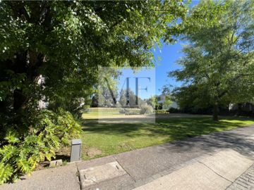 RESIDENCIA EN VENTA CAMPO LAGO