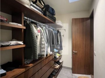RESIDENCIA EN VENTA CAMPO LAGO