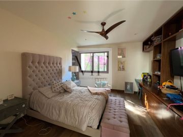 RESIDENCIA EN VENTA CAMPO LAGO