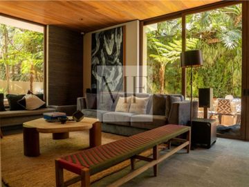 RESIDENCIA EN VENTA CAMPO LAGO