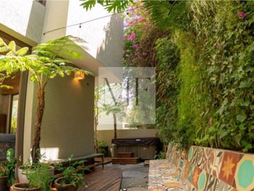 RESIDENCIA EN VENTA CAMPO LAGO
