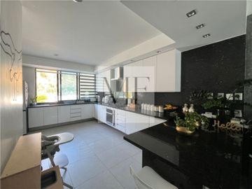 RESIDENCIA  EN VENTA PUERTA DEL BOSQUE