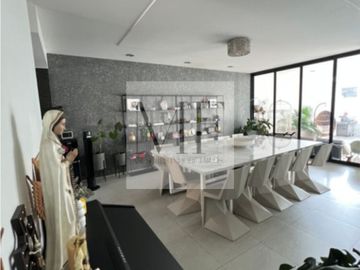 RESIDENCIA  EN VENTA PUERTA DEL BOSQUE