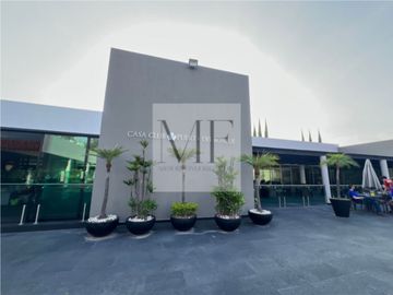 RESIDENCIA  EN VENTA PUERTA DEL BOSQUE