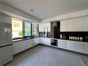 RESIDENCIA  EN VENTA PUERTA DEL BOSQUE