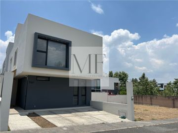 CASA EN VENTA BOSQUES VALLARTA