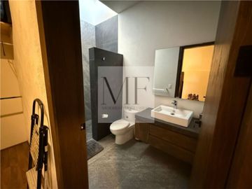 RESIDENCIA EN VENTA TRES RIOS