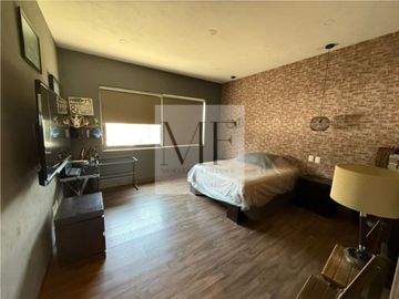 RESIDENCIA EN VENTA TRES RIOS