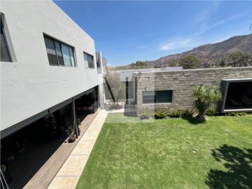 RESIDENCIA EN VENTA TRES RIOS