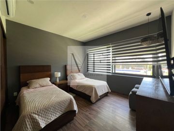 RESIDENCIA EN VENTA TRES RIOS