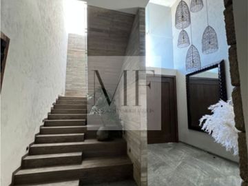 RESIDENCIA EN VENTA TRES RIOS