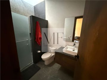 RESIDENCIA EN VENTA TRES RIOS