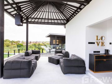 5 Bedroom Villa for sale in Canggu, Bali