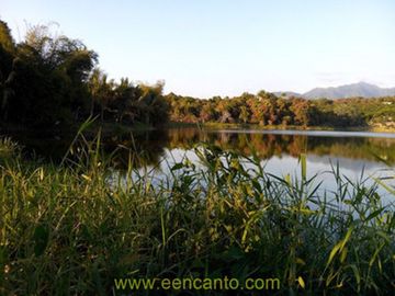 Se vende terreno 1800 m2 en Aticama