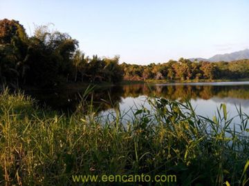 Se vende terreno 1800 m2 en Aticama