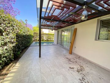 HERMOSA RESIDENCIA EN VENTA PUERTA DE HIERRO