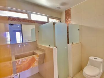 HERMOSA RESIDENCIA EN VENTA PUERTA DE HIERRO