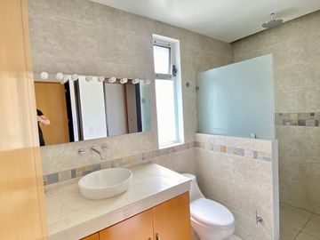HERMOSA RESIDENCIA EN VENTA PUERTA DE HIERRO