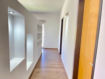 HERMOSA RESIDENCIA EN VENTA PUERTA DE HIERRO