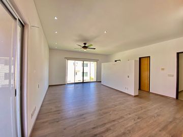 HERMOSA RESIDENCIA EN VENTA PUERTA DE HIERRO