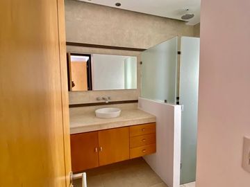 HERMOSA RESIDENCIA EN VENTA PUERTA DE HIERRO