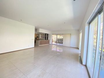 HERMOSA RESIDENCIA EN VENTA PUERTA DE HIERRO