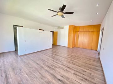 HERMOSA RESIDENCIA EN VENTA PUERTA DE HIERRO