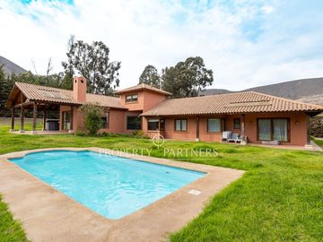 Casa en exclusivo condominio