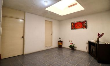 CASA EN VENTA EN MORELIA, UBICADA EN COL. ARRIAGA RIVERA.