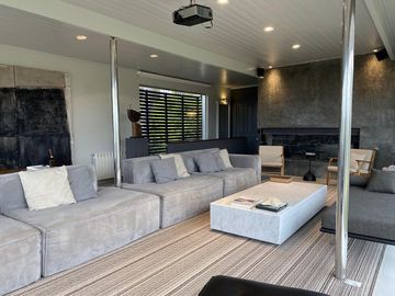 Cod 102 CATEGORIA / ALQUILER Y VENTA - Sobre línea del mar