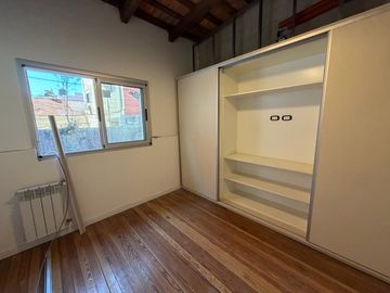 Venta Casa de pasillo, 3 dormitorios, patio y terraza