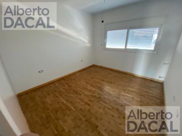 SEMIPISO A ESTRENAR AL FRENTE
