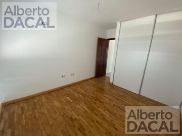 SEMIPISO A ESTRENAR AL FRENTE