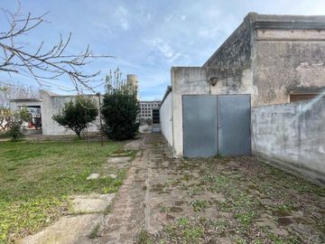 CASA EN VENTA EN MECHITA A REFACCIONAR
