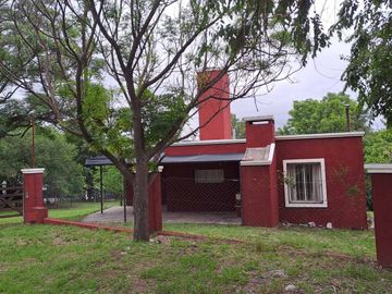ALQUILER ANUAL CASA 2 DORM VILLA CARLOS PAZ