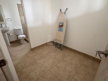 Casa amueblada en renta en privada con Alberca en Juriquilla