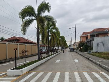 Terreno en Urb. La Delicia, Via a Salitre  GabH