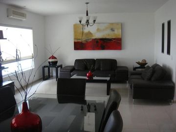 CASA EN CUMBRES 6 SECTOR