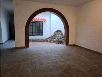 BARRIO DEL CENTENARIO DEPARTAMENTO ESTILO COLONIAL EN VENTA