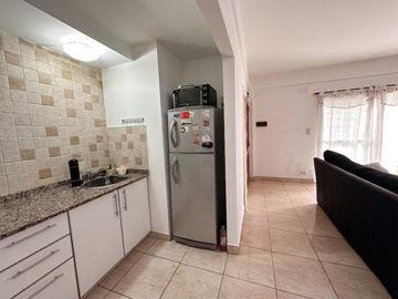 Departamento 2 ambientes al frente con cochera