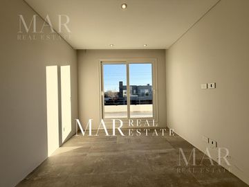 Casa en Venta, 5 dorm a estrenar en Barrio Las Tipas, Nordelta