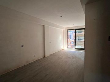 Local en construcción en Colegiales