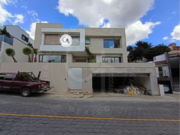 Residencia de lujo en Venta en Fracc. Loma de Valelscondido