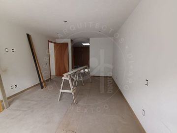 Residencia de lujo en Venta en Fracc. Loma de Valelscondido