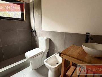 Moderna casa 3 dorm c /pileta  en un entorno unico -Ingeniero Maschwitz