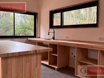 Moderna casa 3 dorm c /pileta  en un entorno unico -Ingeniero Maschwitz