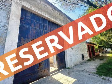 GALPÓN SEMICUBIERTO OFICINA BAÑO LANÚS OESTE