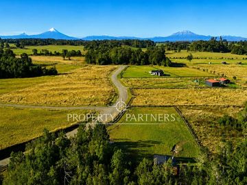 Exclusivas parcelas con verdes praderas y bosque nativo en proyecto consolidado en Llanquihue