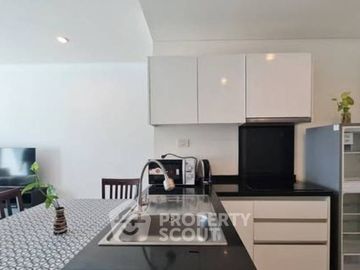 2-BR Condo at Wind Sukhumvit 23 near BTS Asok